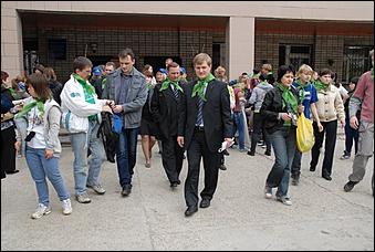    Зеленый подарок.В Барнауле стало больше деревьев