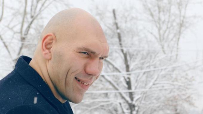 Известный спортсмен приехал на соревнования   Николай Валуев в Барнауле

