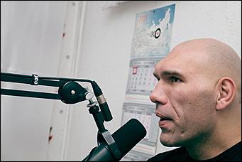 Известный спортсмен приехал на соревнования   Николай Валуев в Барнауле

