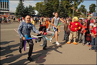 22 августа 2009 г, Барнаул   "Город Солнца" - площадка газеты "Вечерний Барнаул"