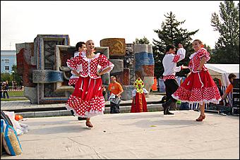 22 августа 2009 г, Барнаул   "Город Солнца" - площадка газеты "Вечерний Барнаул"