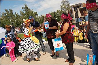 22 августа 2009 г, Барнаул   "Город Солнца" - площадка газеты "Вечерний Барнаул"