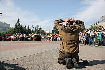 2 август 2016 г., Барнаул © Амител Вячеслав Мельников   Как десантники начали праздновать День ВДВ?