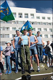 2 август 2016 г., Барнаул © Амител Вячеслав Мельников   Как десантники начали праздновать День ВДВ?