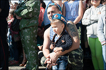 2 август 2016 г., Барнаул © Амител Вячеслав Мельников   Как десантники начали праздновать День ВДВ?