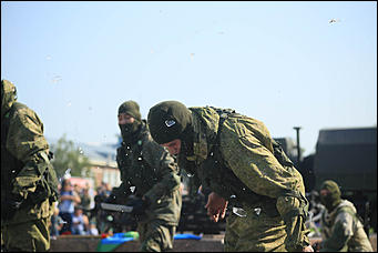 2 август 2017 г., Барнаул. Смолихина Екатерина   Кровь, огонь и пули: как отметили в Барнауле День ВДВ