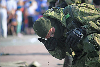 2 август 2017 г., Барнаул. Смолихина Екатерина   Кровь, огонь и пули: как отметили в Барнауле День ВДВ