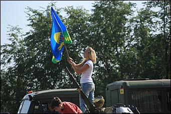 2 август 2017 г., Барнаул. Смолихина Екатерина   Кровь, огонь и пули: как отметили в Барнауле День ВДВ