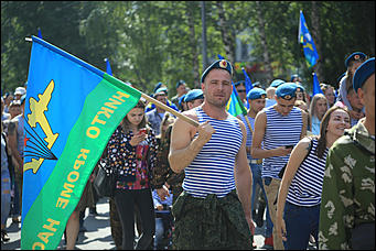 2 август 2018 г., Барнаул. Смолихина Екатерина   Горим за ВДВ: как в Барнауле отметили День десантника