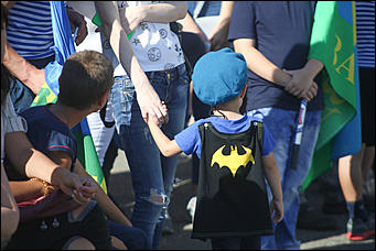 2 августа 2019 г., Барнаул. Екатерина Смолихина   Митингом и шествием отметили День ВДВ в Барнауле