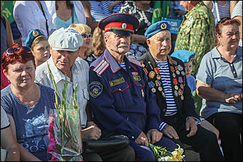 2 августа 2019 г., Барнаул. Екатерина Смолихина   Митингом и шествием отметили День ВДВ в Барнауле