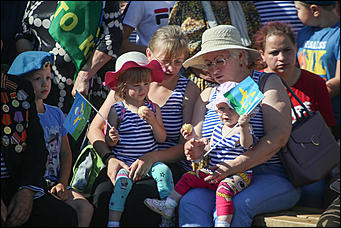 2 августа 2019 г., Барнаул. Екатерина Смолихина   Митингом и шествием отметили День ВДВ в Барнауле