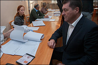 18 сентябрь 2016 г., Барнаул © Амител Вячеслав Мельников   Как проходят выборы-2016 в Барнауле? Фоторепортаж 