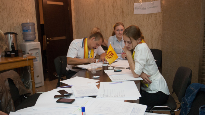 18 сентябрь 2016 г., Барнаул &copy; Амител Вячеслав Мельников   Что делали в штабах политических партий в ночь после выборов? Фоторепортаж