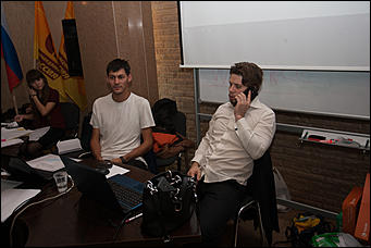 18 сентябрь 2016 г., Барнаул © Амител Вячеслав Мельников   Что делали в штабах политических партий в ночь после выборов? Фоторепортаж