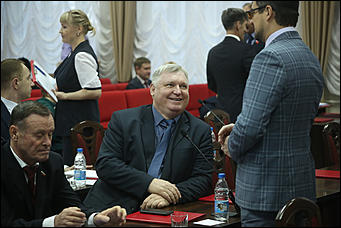 1 декабря 2017 г., Барнаул. Екатерина Смолихина   Как депутаты гордумы сделали Дугина главой города