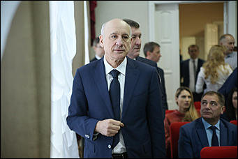 1 декабря 2017 г., Барнаул. Екатерина Смолихина   Как депутаты гордумы сделали Дугина главой города