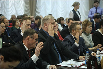 1 декабря 2017 г., Барнаул. Екатерина Смолихина   Как депутаты гордумы сделали Дугина главой города