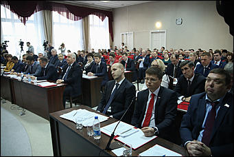 1 декабря 2017 г., Барнаул. Екатерина Смолихина   Как депутаты гордумы сделали Дугина главой города