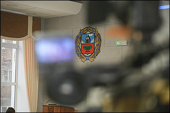 14 февраля 202 г., Барнаул. Екатерина Смолихина   Смех сквозь выборы. Как прошло избрание нового мэра Барнаула