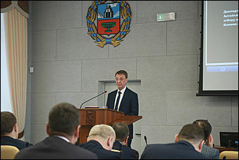 14 февраля 202 г., Барнаул. Екатерина Смолихина   Смех сквозь выборы. Как прошло избрание нового мэра Барнаула