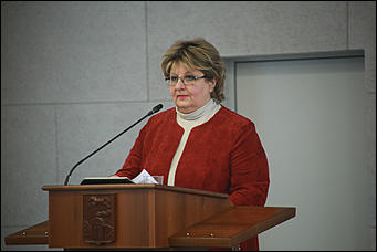 14 февраля 202 г., Барнаул. Екатерина Смолихина   Смех сквозь выборы. Как прошло избрание нового мэра Барнаула