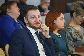 14 февраля 202 г., Барнаул. Екатерина Смолихина   Смех сквозь выборы. Как прошло избрание нового мэра Барнаула