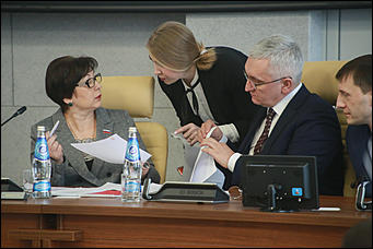 14 февраля 202 г., Барнаул. Екатерина Смолихина   Смех сквозь выборы. Как прошло избрание нового мэра Барнаула