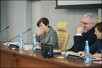 14 февраля 202 г., Барнаул. Екатерина Смолихина   Смех сквозь выборы. Как прошло избрание нового мэра Барнаула