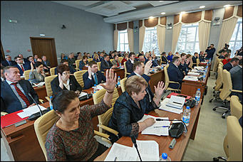 14 февраля 202 г., Барнаул. Екатерина Смолихина   Смех сквозь выборы. Как прошло избрание нового мэра Барнаула