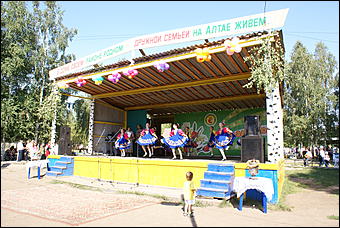 1 сентября 2007 г., Барнаул   Барнаул отпраздновал 1 сентября (фото Кристины Красниковой)