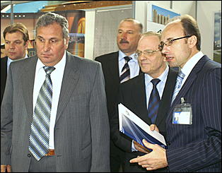 24 апреля 2007 г., Барнаул   Открытие XII специализированной выставки-ярмарки "Строительство. Благоустройство. Интерьер"