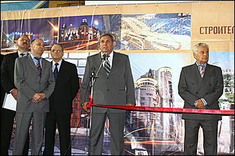 24 апреля 2007 г., Барнаул   Открытие XII специализированной выставки-ярмарки "Строительство. Благоустройство. Интерьер"