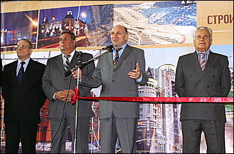 24 апреля 2007 г., Барнаул   Открытие XII специализированной выставки-ярмарки "Строительство. Благоустройство. Интерьер"