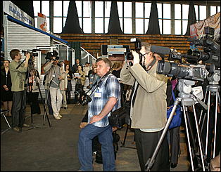 24 апреля 2007 г., Барнаул   Открытие XII специализированной выставки-ярмарки "Строительство. Благоустройство. Интерьер"