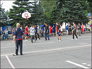 22 августа 2009 г., Барнаул   Праздник для первоклассников, выставка ретро-автомобилей и цветов в День рождения Барнаула