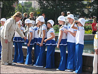 22 августа 2009 г., Барнаул   Праздник для первоклассников, выставка ретро-автомобилей и цветов в День рождения Барнаула