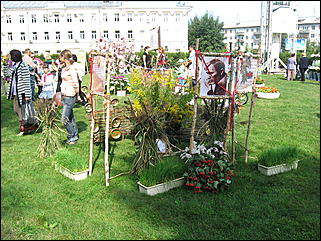 22 августа 2009 г., Барнаул   Праздник для первоклассников, выставка ретро-автомобилей и цветов в День рождения Барнаула