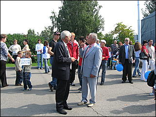 22 августа 2009 г., Барнаул   Праздник для первоклассников, выставка ретро-автомобилей и цветов в День рождения Барнаула