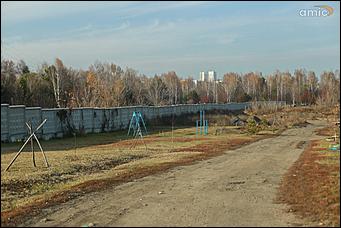 19 октября 2017 г., Барнаул. Екатерина Смолихина   Живые и мертвые: будни барнаульцев, чьи дома стоят у Власихинского кладбища