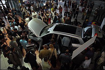 22 июля 2010 г., Барнаул   Новый Volkswagen Touareg в дилерсклм центре Volkswagen - АлтайЕвроМоторс