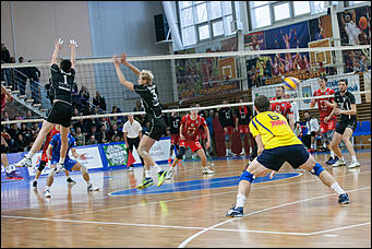 31 октябрь 2016 г., Барнаул  © Амител Вячеслав Мельников   Барнаульский "Университет" идет по чемпионскому графику в Высшей лиге "А"