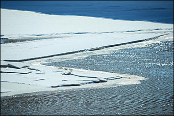 2 апреля 2018 г., Барнаул. Екатерина Смолихина   Несокрушимая глыба: река Обь в преддверии ледохода