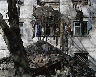 10 октября 2000г., Барнаул   10 октября 2000г. в городе Барнауле около половины восьмого вечера в доме N 9 по улице Новороссийской произошел взрыв.