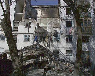 10 октября 2000г., Барнаул   10 октября 2000г. в городе Барнауле около половины восьмого вечера в доме N 9 по улице Новороссийской произошел взрыв.