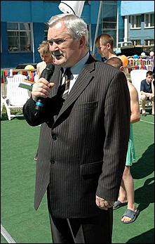 1 июня 2006 г, Барнаул   <P>Спортивный праздник среди воспитанников детских домов</P>