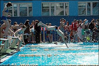 1 июня 2006 г, Барнаул   <P>Спортивный праздник среди воспитанников детских домов</P>