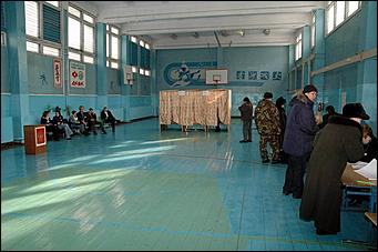 <b> 12 марта 2006г. Барнаул </b> <br>Выборы депутатов в Крайсовет   <P>&nbsp;</P>