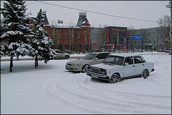 17 апреля 2008 г., Барнаул   "А снег идет..."