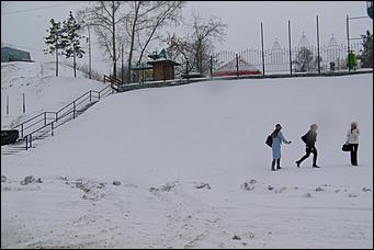 17 апреля 2008 г., Барнаул   "А снег идет..."